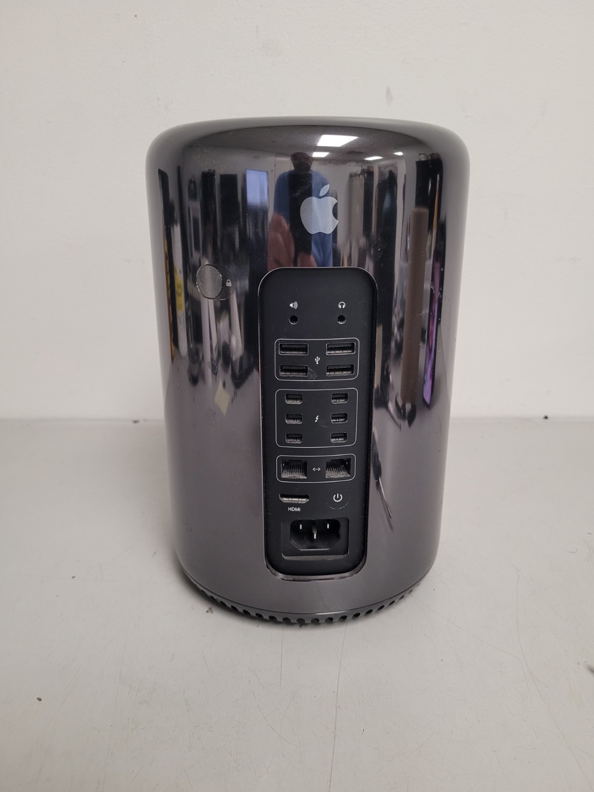 Apple Mac Pro A1481 Late 2013 Xeon E5-1602v2 3.7ghz 12gb ram 251gb SSD F5KLX143F