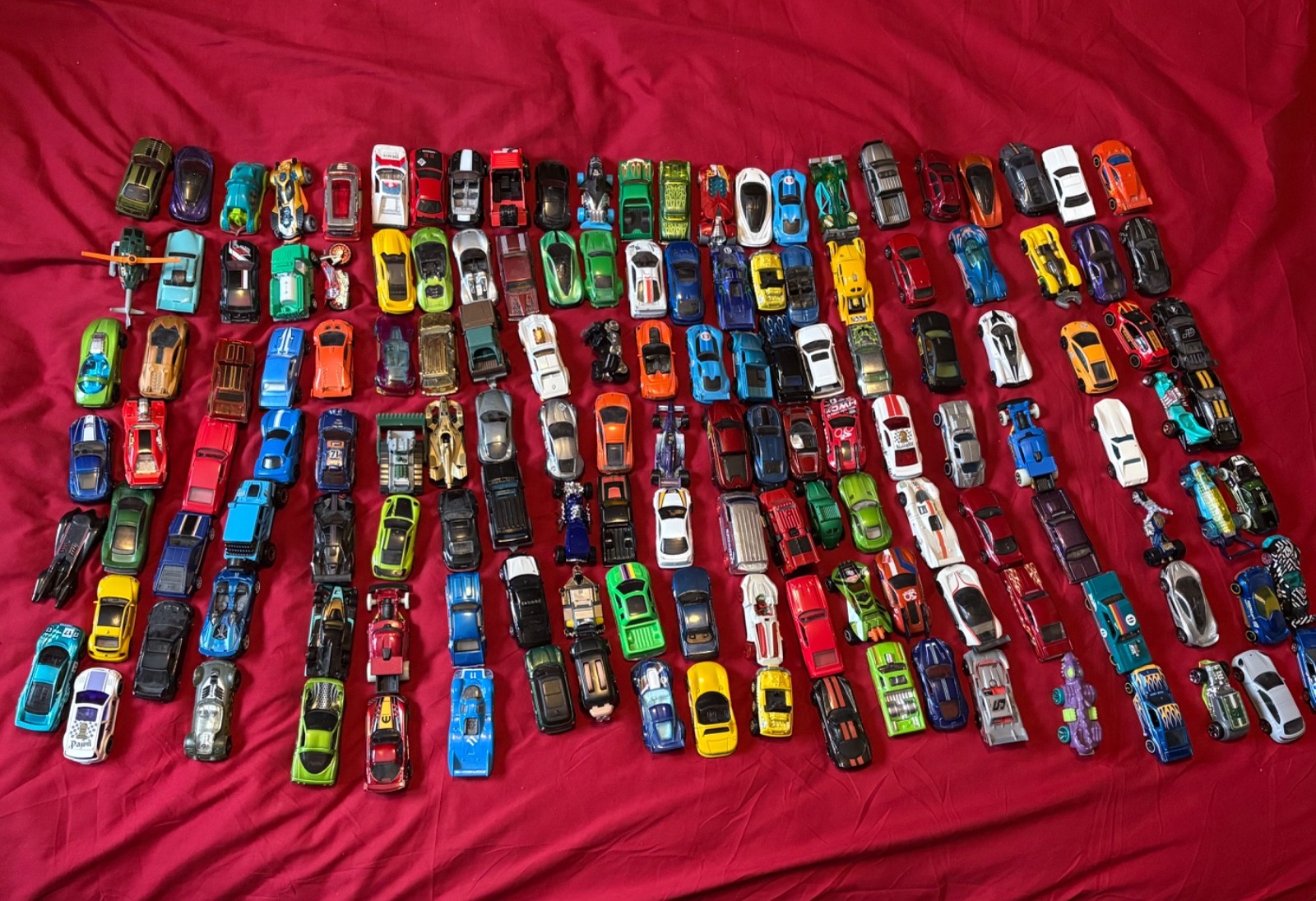 Lot of 148 Hot Wheels Cars