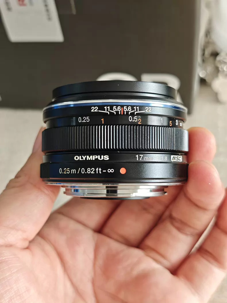 Olympus M.Zuiko 17mm f/1.8 Lens Micro Four Thirds 34mm Equivalent 95% New