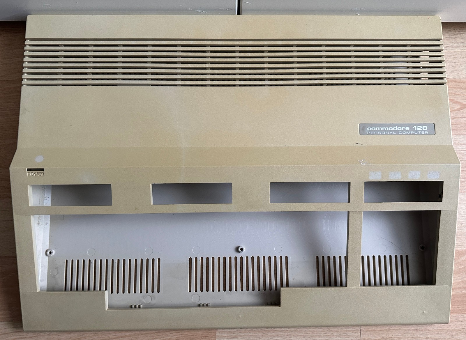 Commodore C 128 Case S.Nr.: DA4 343479 Made in W.-Germany .... #04 25