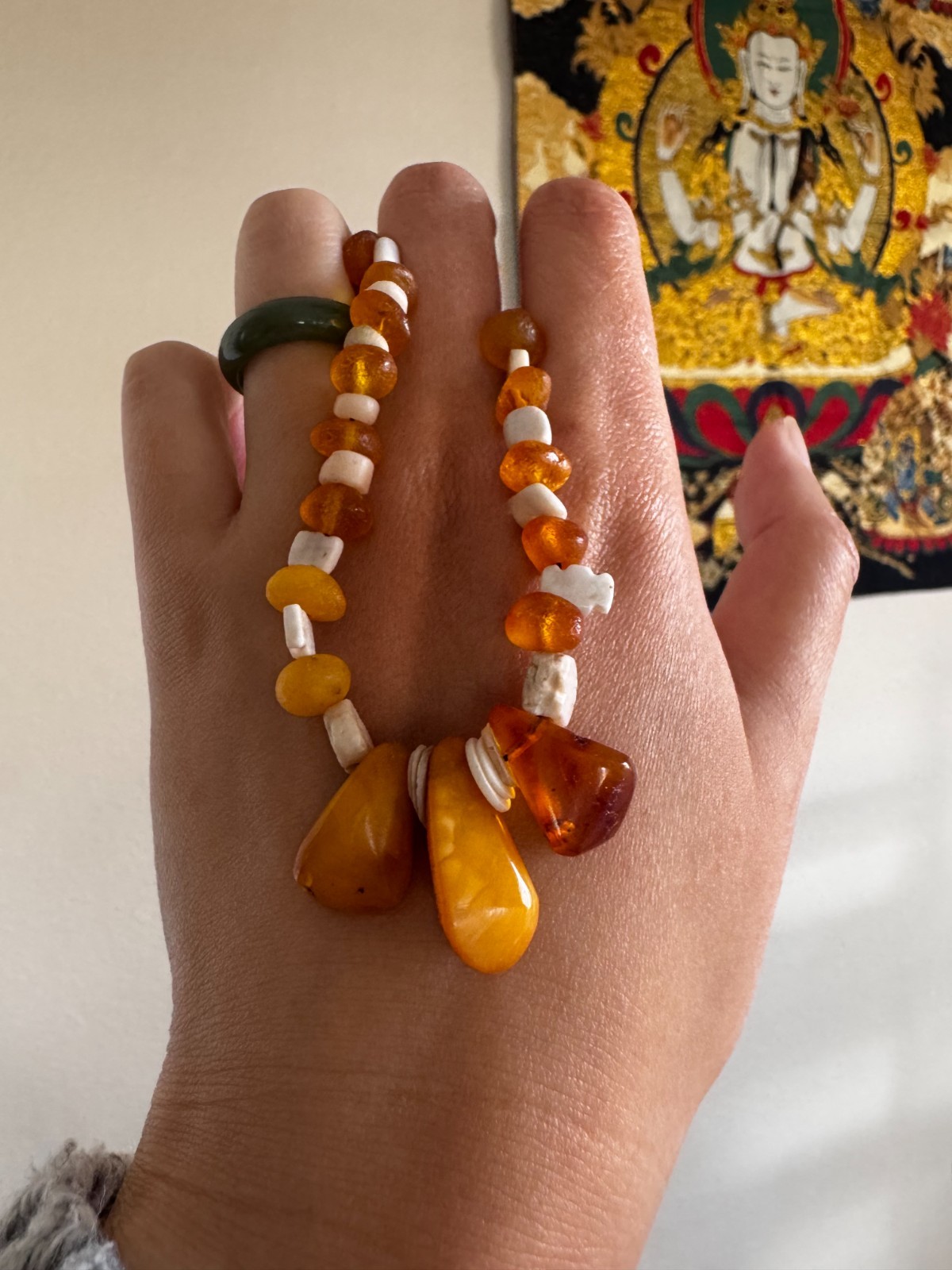 Antique white shell and amber beads necklace 