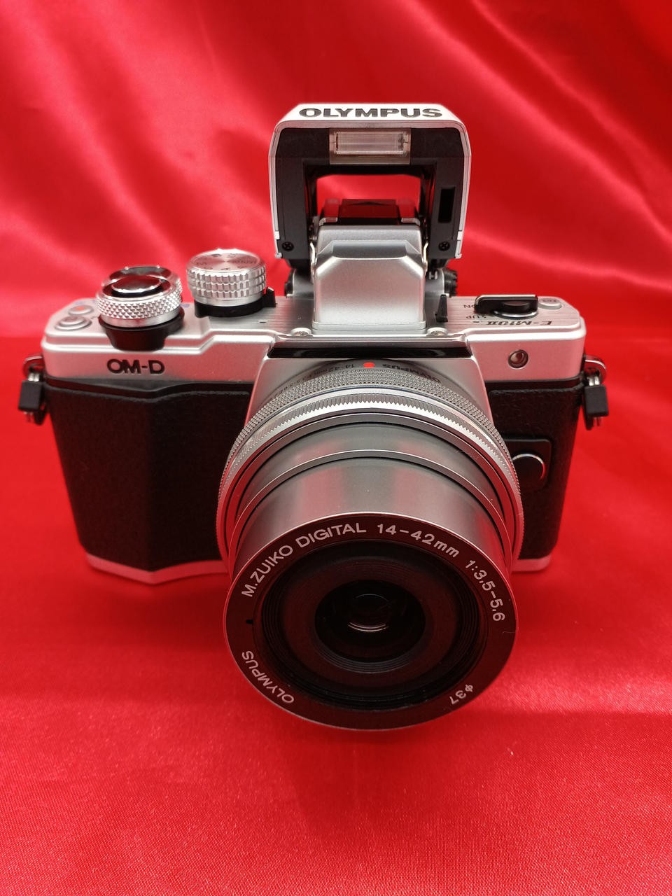 Olympus E-M10 II Mirrorless Camera Double Lens Kit Used, Some Dust and Sticky Fr