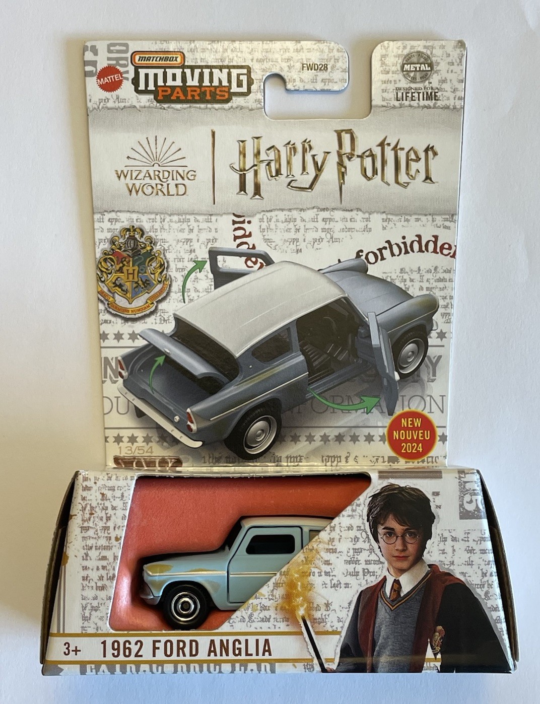 2024 Matchbox Moving Parts Wizarding World Harry Potter 1962 Ford Anglia
