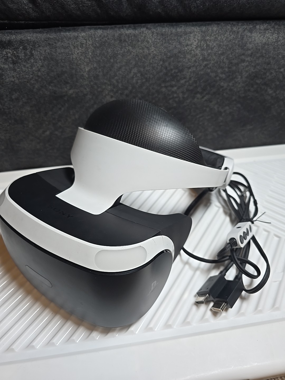 Sony PlayStation VR PSVR PS4 White Virtual Reality Headset Only