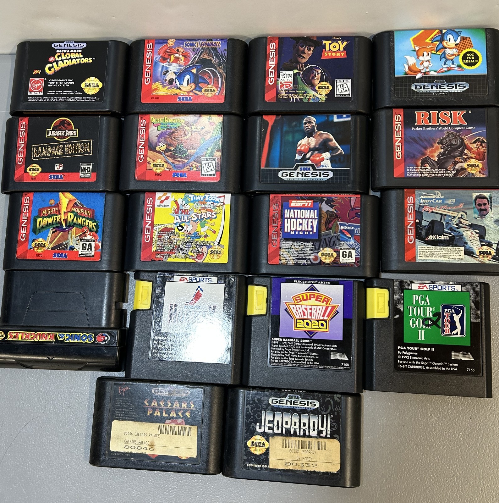 Large Lot of 18 Sega  Video Games  Lot #2