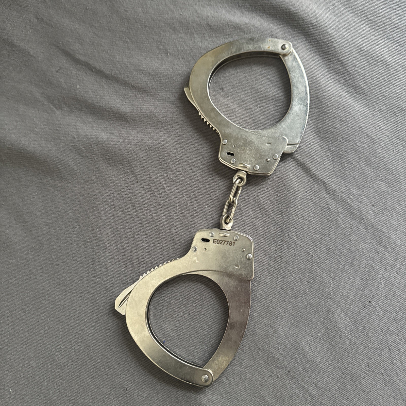 Smith & Wesson  M-110-1 Handcuffs. NO KEY