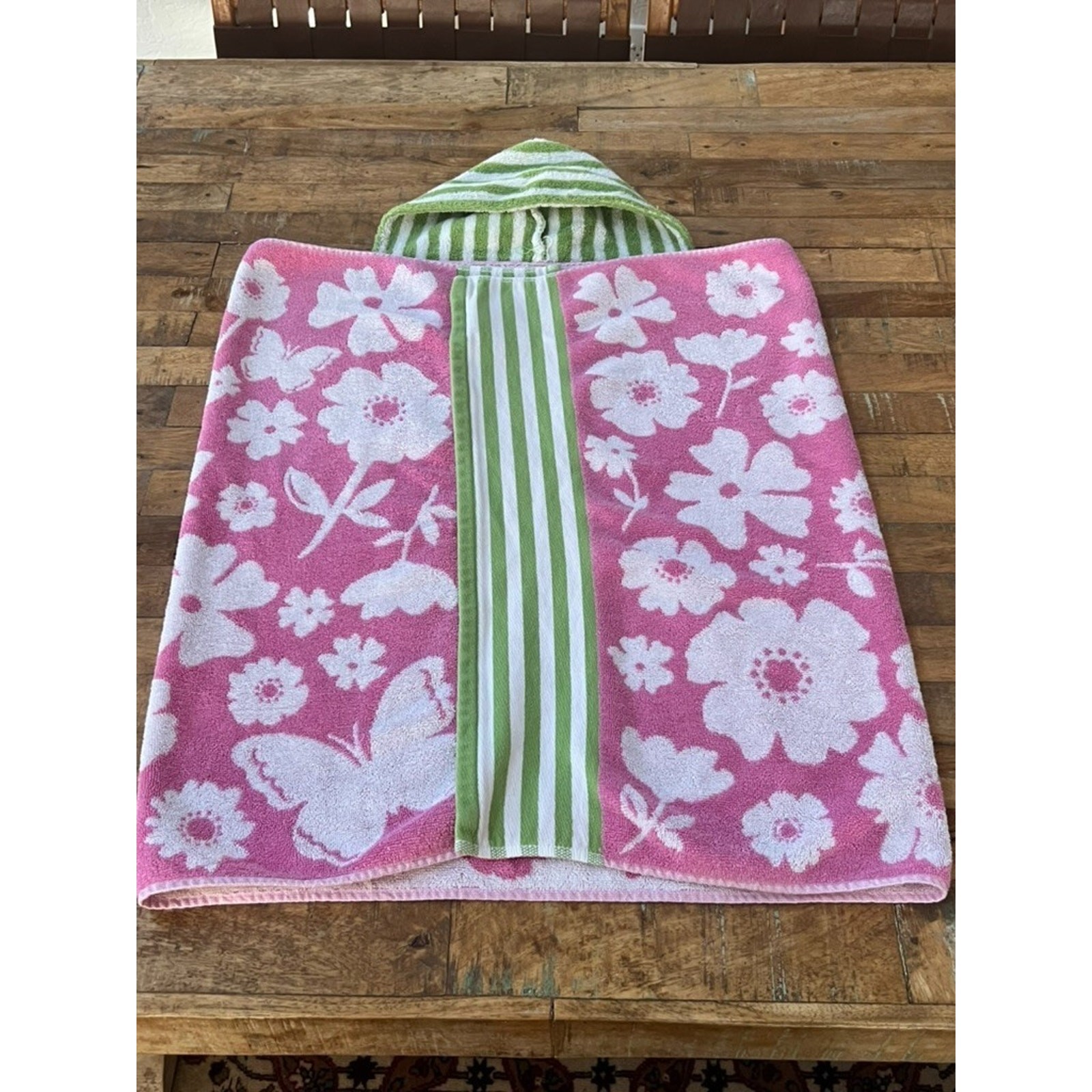 Pottery Barn Kids Hooded Towel Wrap 30 x 45" Pink & Green Floral Butterflies