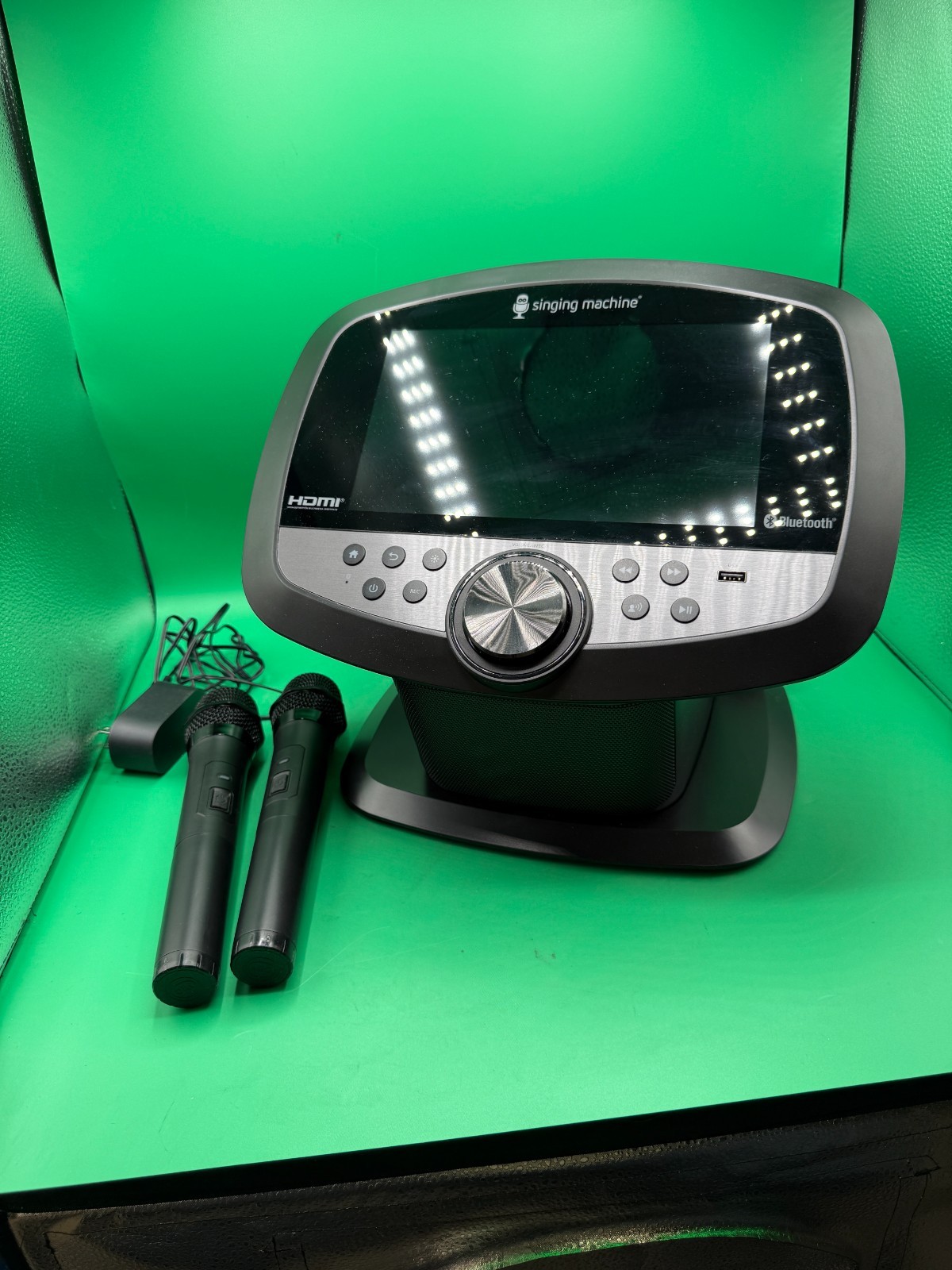 Singing Machine Platinum Wi-Fi Karaoke System 10" Touchscreen & 2 Mic. (ISM9011)