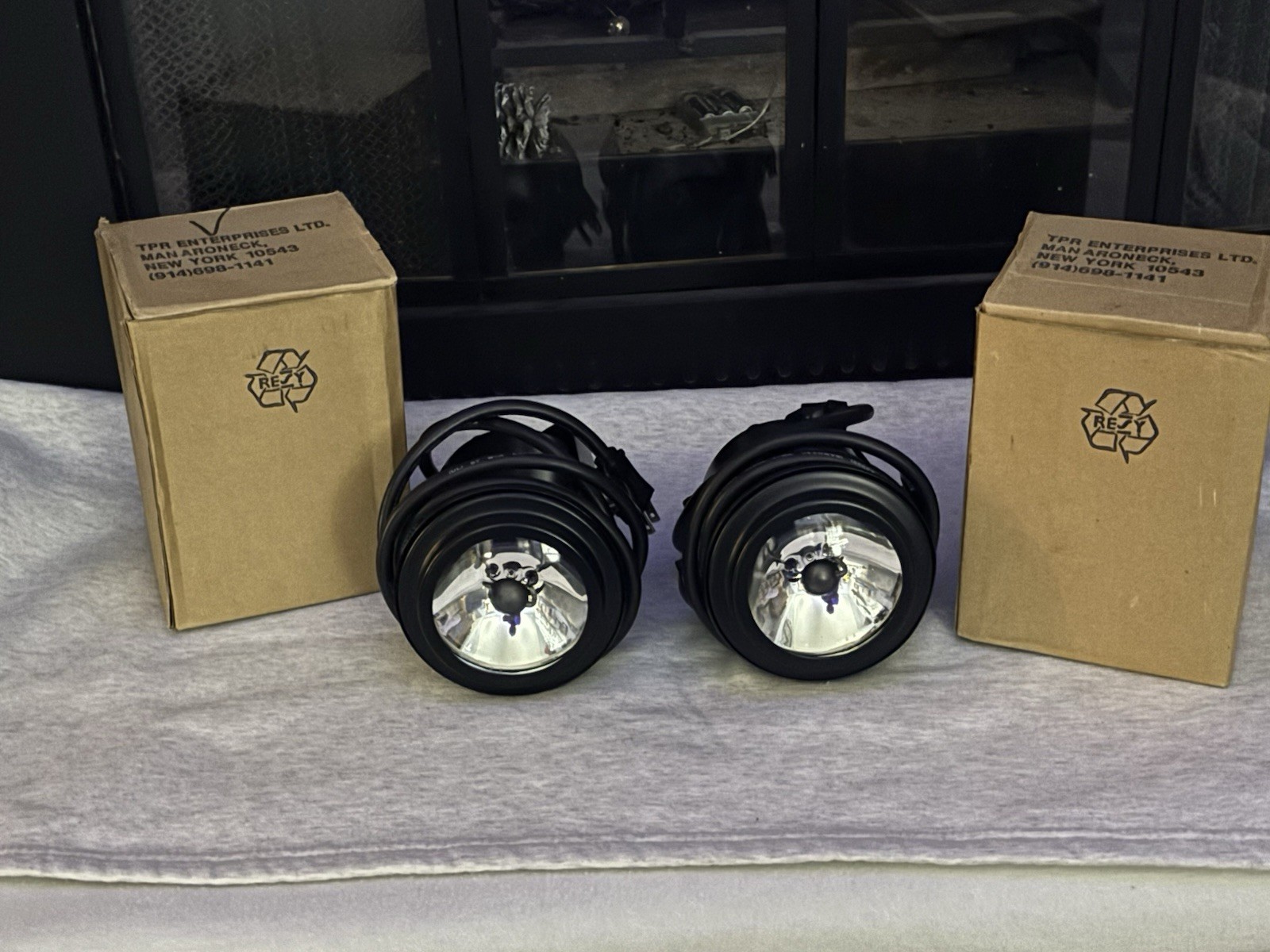 Superstar Lighting For Stage. (2)