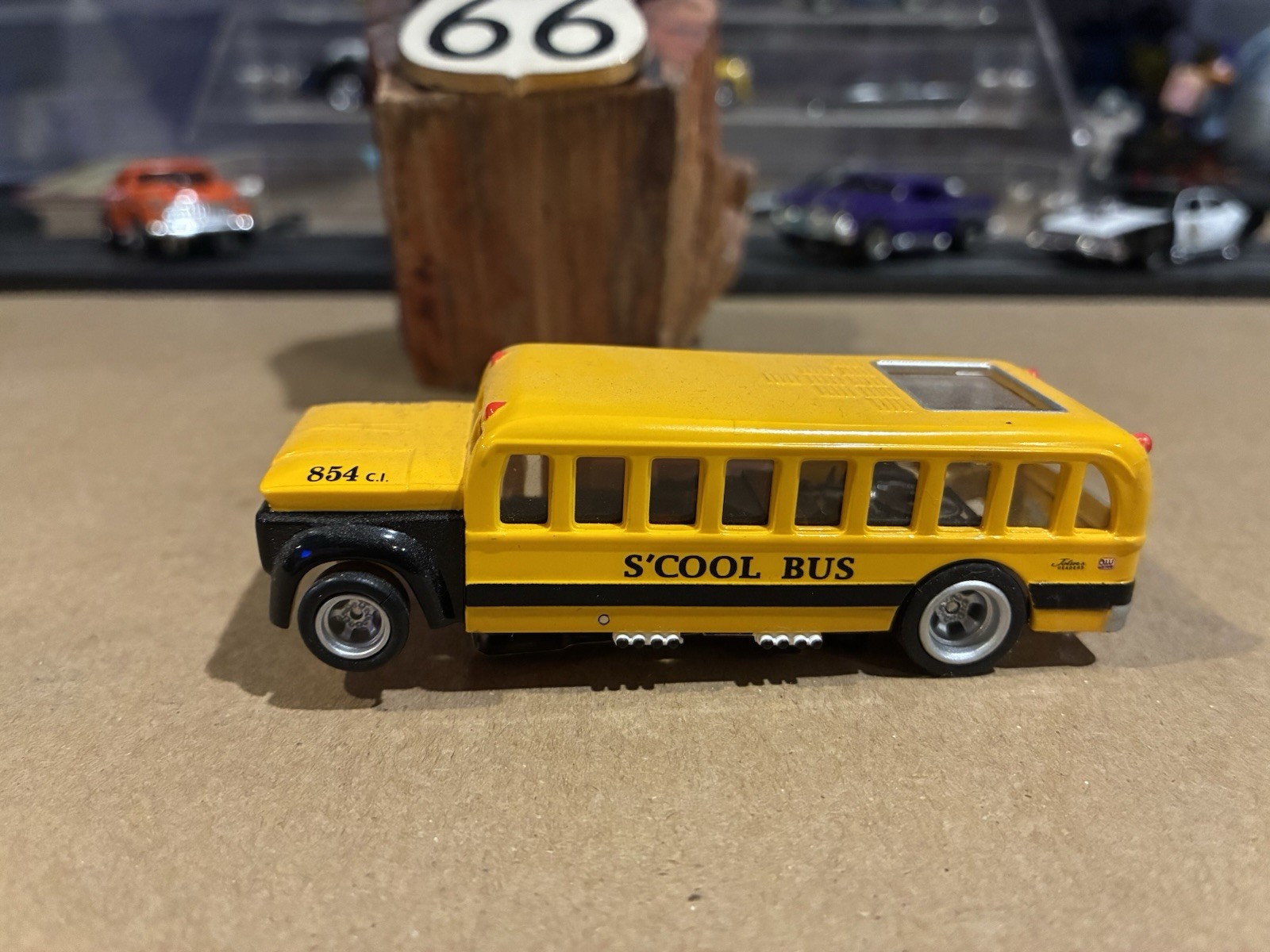 Auto World S'cool Bus -  4 Gear  Ho Slot Car YELLOW  Release # 1  NICE ONE CLEAN