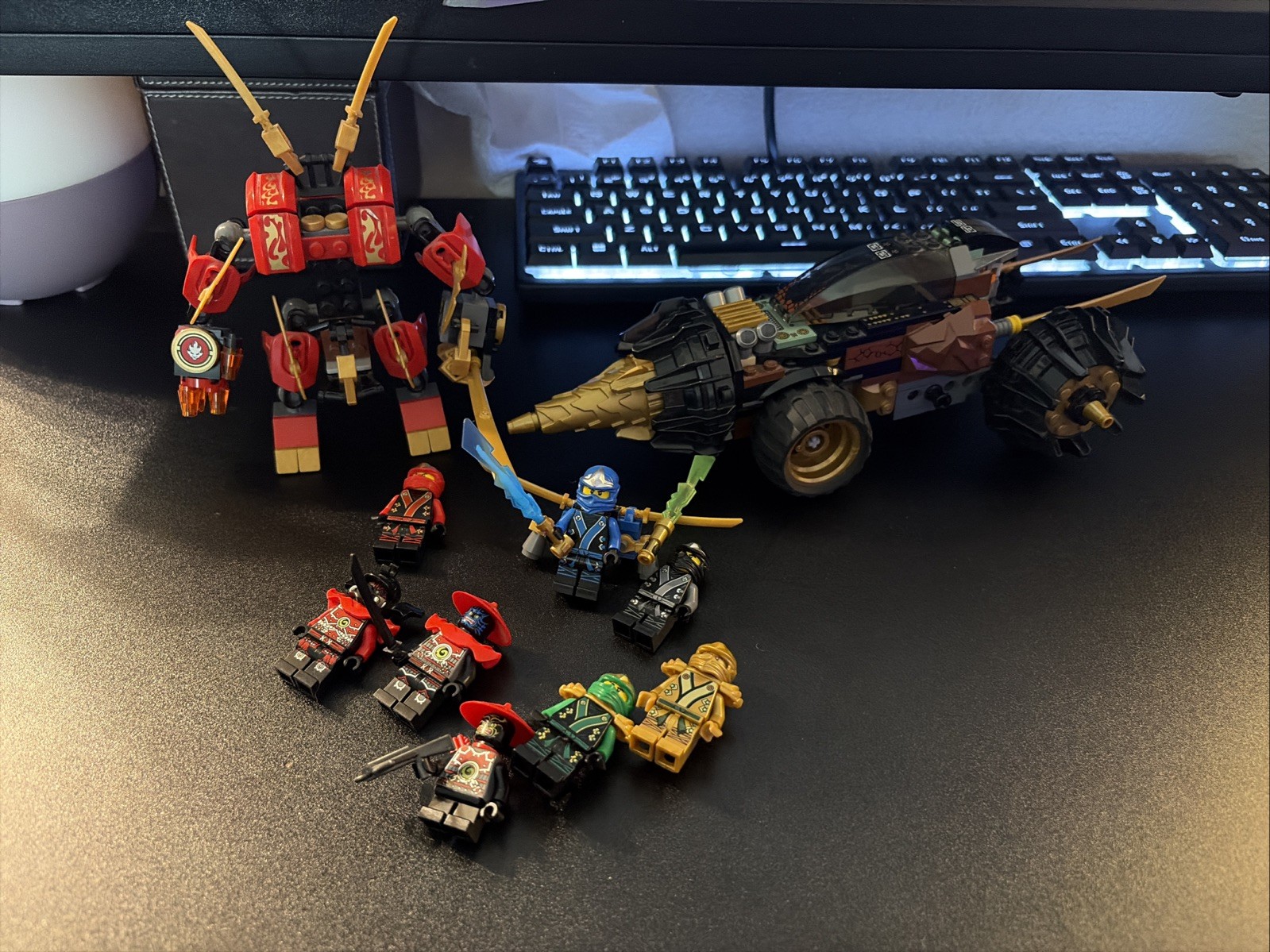 LEGO NINJAGO: Complete Cole's Earth Driller (70502) + Kai Mech and  mini figures