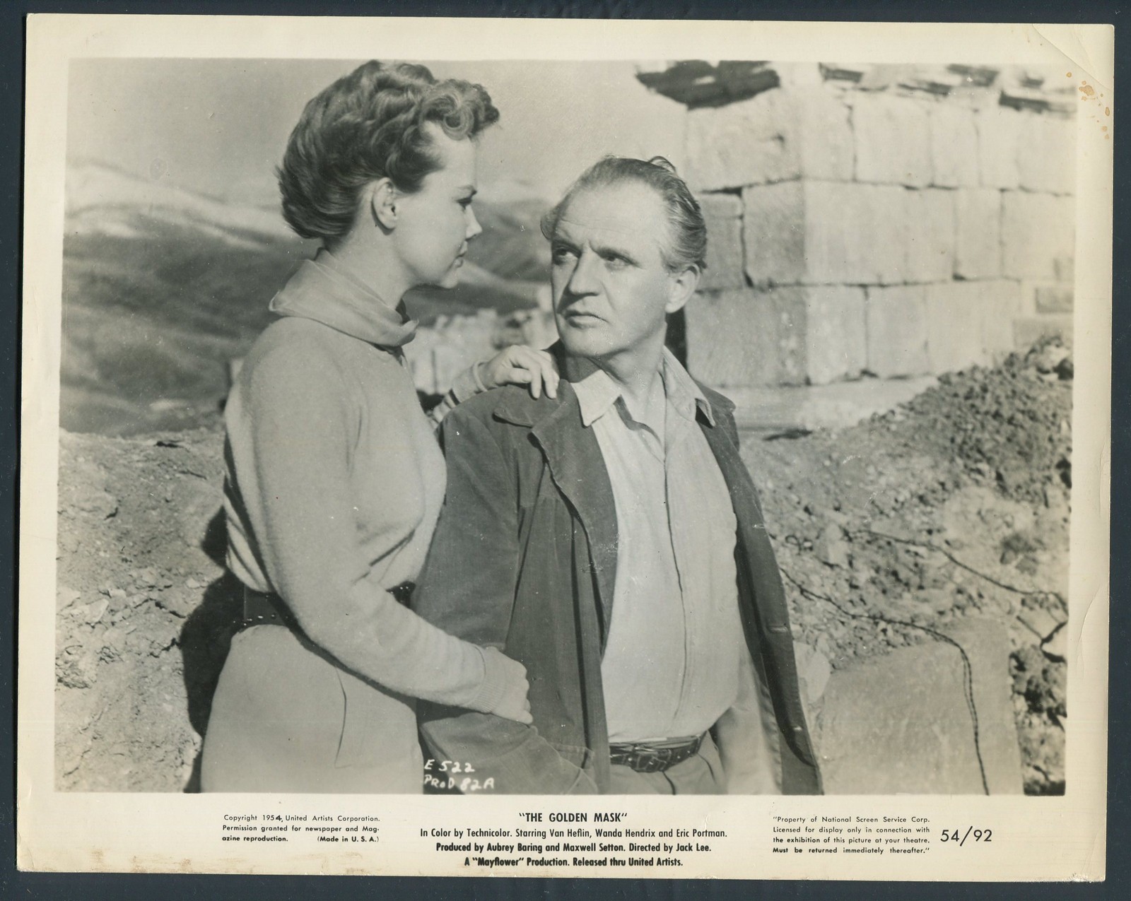 WANDA HENDRIX ERIC PORTMAN in The Golden Mask '54 HAND ON SHOULDER