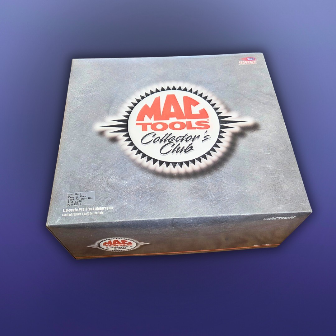Matt Hines 1:9 Scale Mac Tools Vance & Hines 1999 Pro Stock Bike (#991)