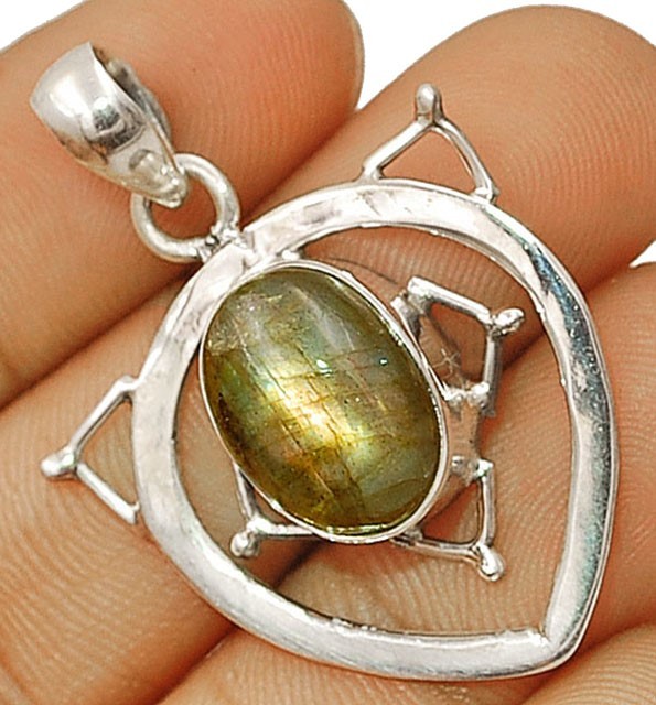 Natural Fire Labradorite Madagascar 925 Sterling Silver Pendant 