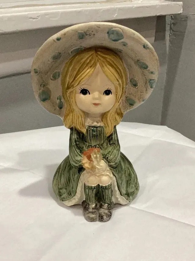 Cutest Vintage Chalkware Girl With Big Hat Bank Made In Japan