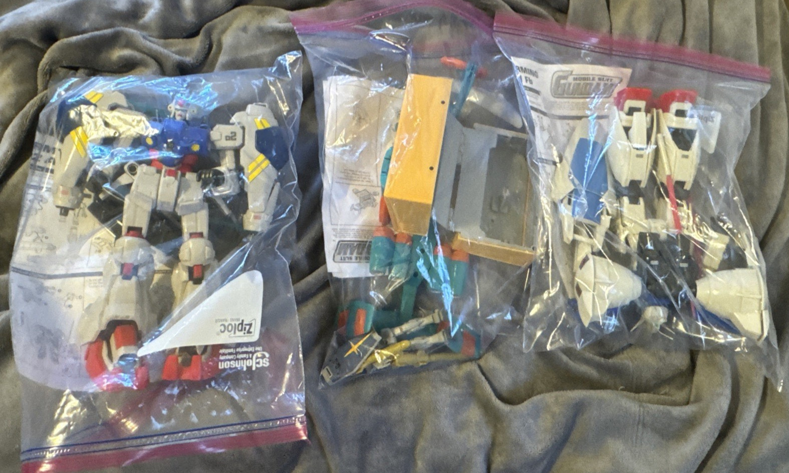 BANDAI GUNDAM TOY LOT MOBILE SUIT GP-02A GP-01 Fb TRANSPORTER GUNPERY INCOMPLETE