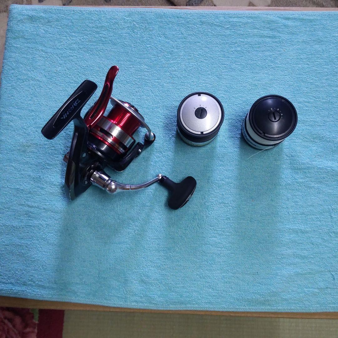 Daiwa 10 Playso 2500LBD with 2 spare spools