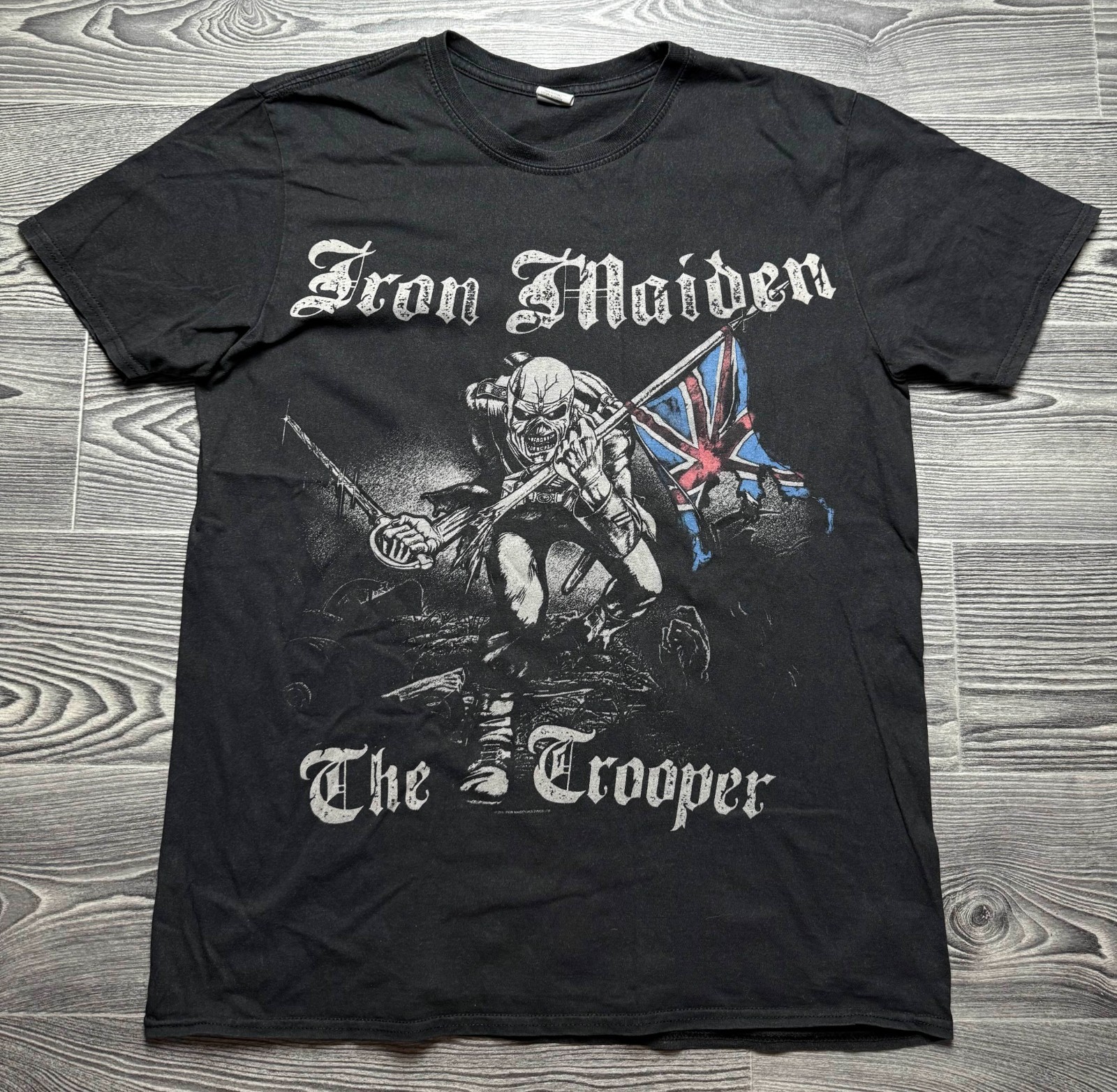 2011 Iron Maiden The Trooper T-Shirt SIZE L