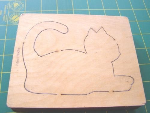 Accuquilt  fabric cutter Cat die Heavy wood  Old style #1478