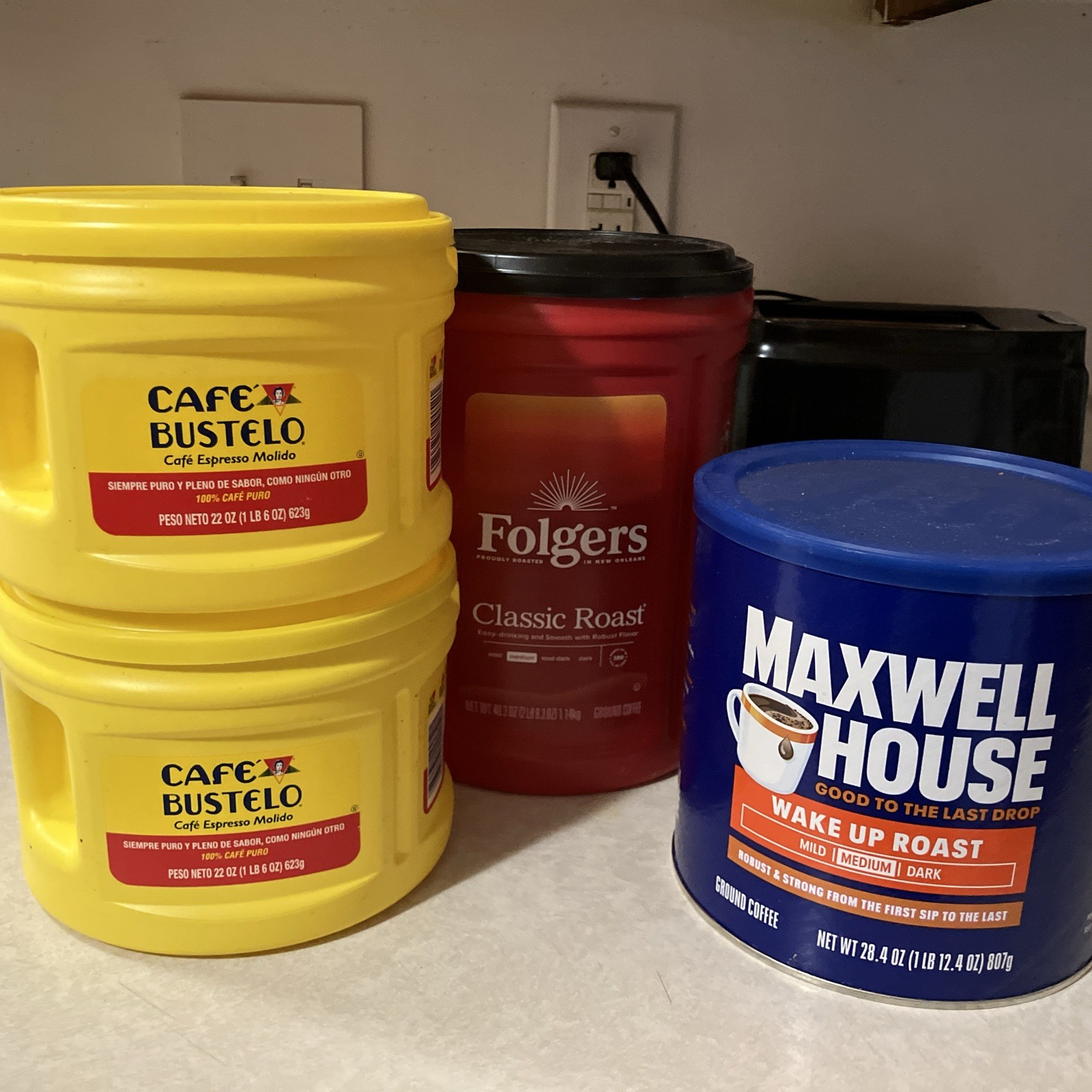 Empty Coffe Containers for Craftsman and Storage. Lot of 4 With Lids