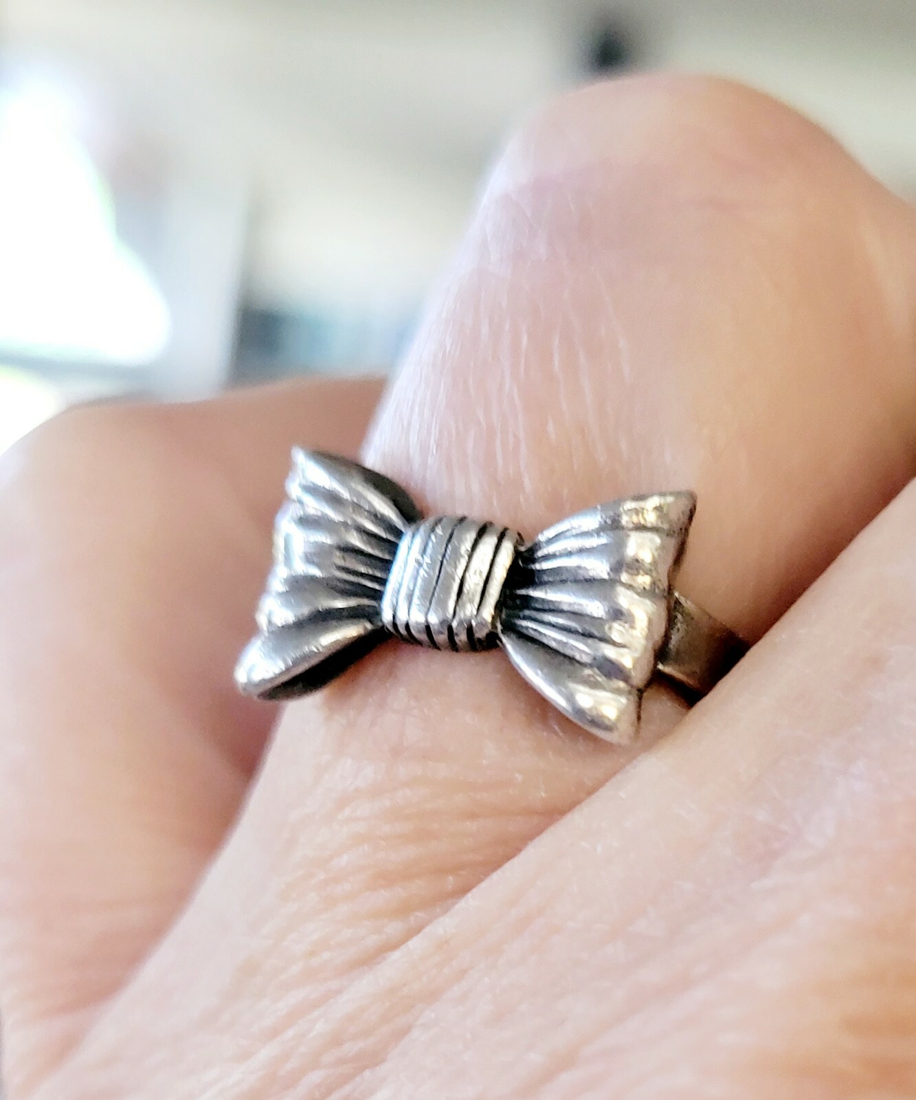 Retired James Avery Silver Bow Ring Size 6 Cute Ring! with JA Box and Pouch