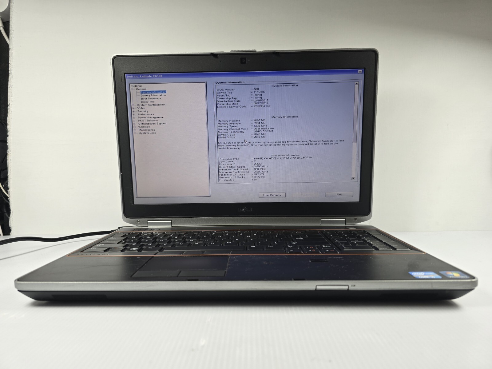 Dell Latitude E6520 15.6" i5-2520M 2.50GHz 4GB NO HDD/COVER LAPTOP 