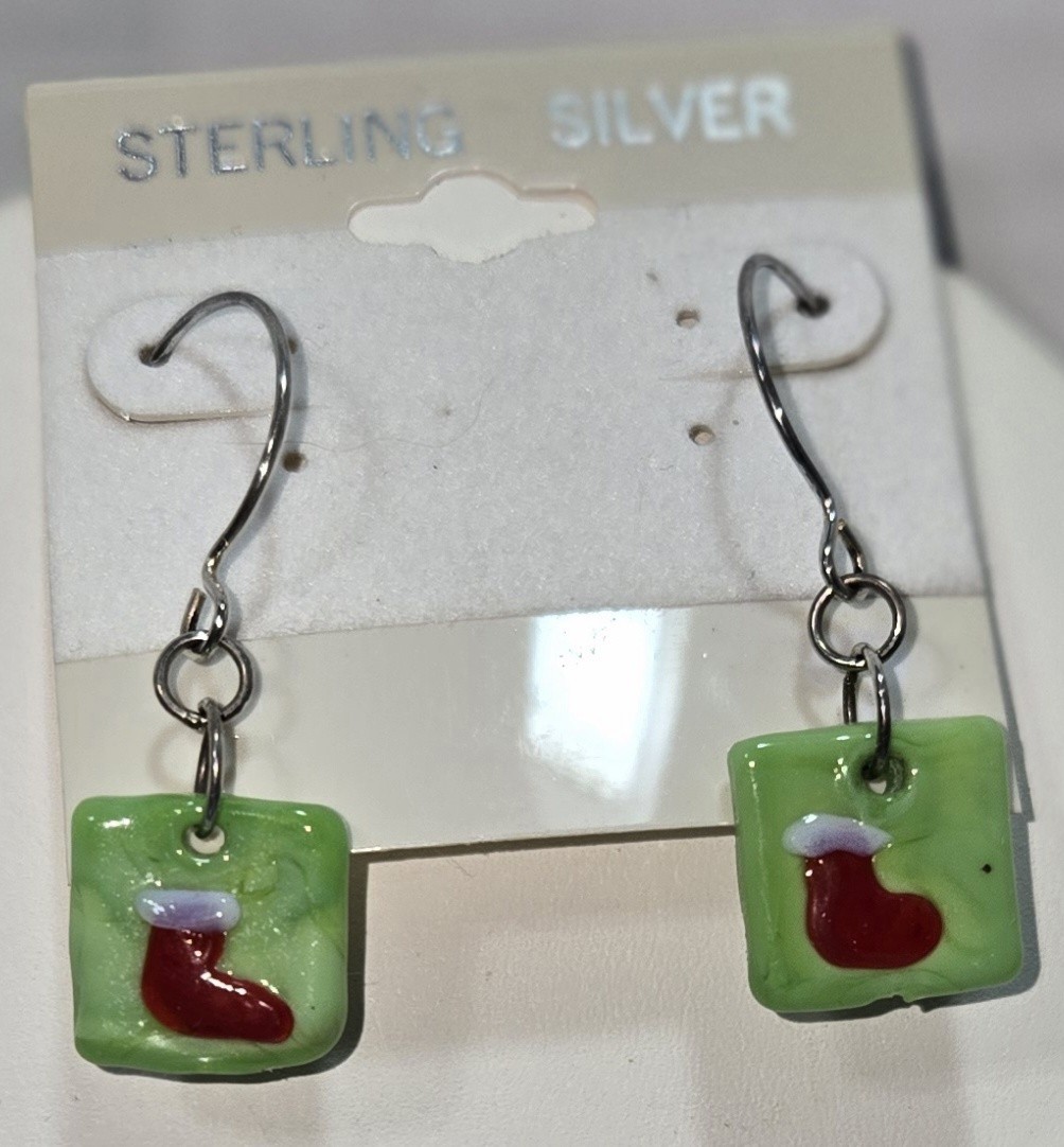 Earrings Sterling Silver & Glass Bead W/ Stocking Green Red Christmas 
