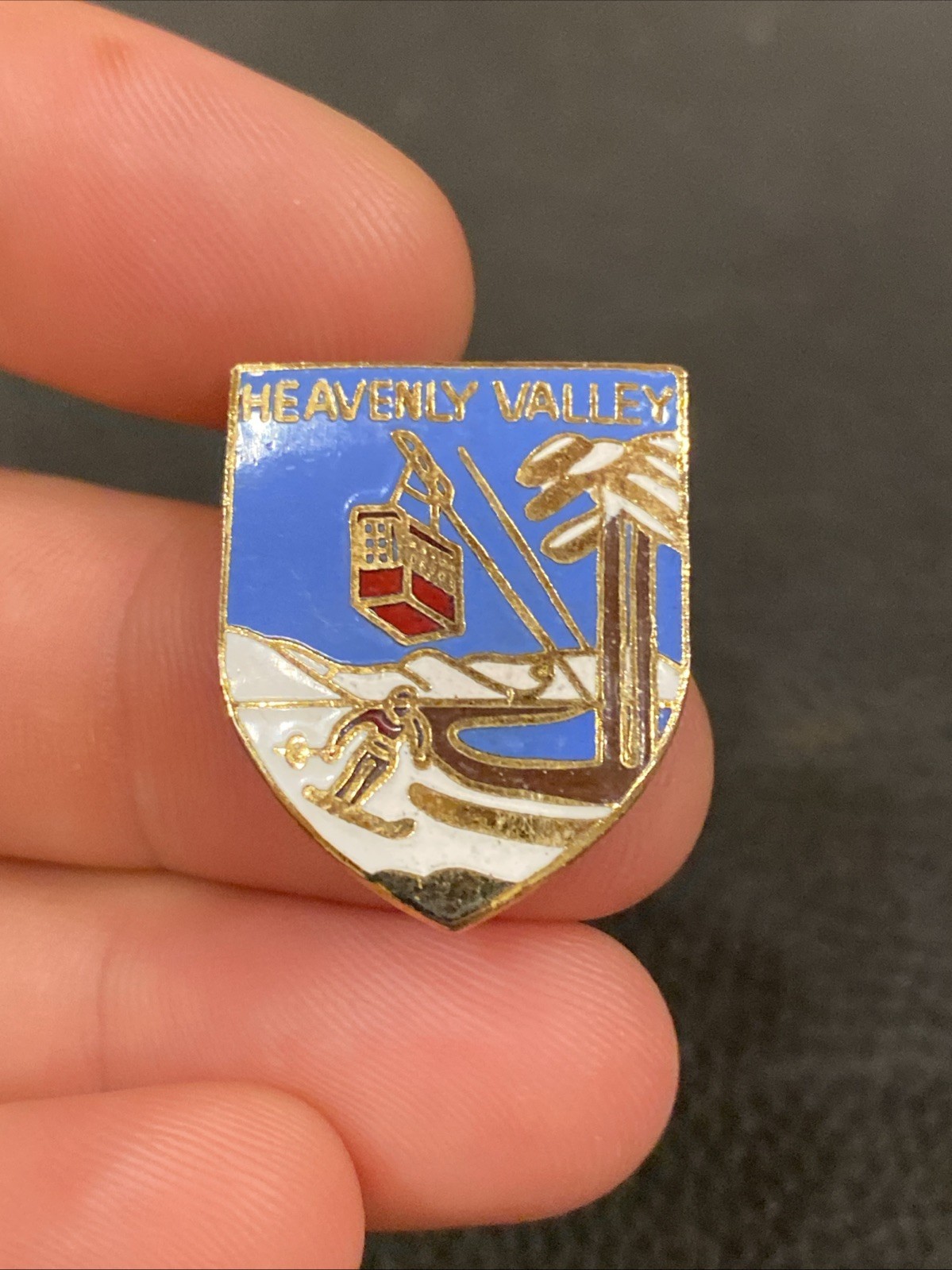 HEAVENLY VALLEY Vintage 1979 Ski Pin South Lake Tahoe CALIFORNIA NEVADA Souvenir