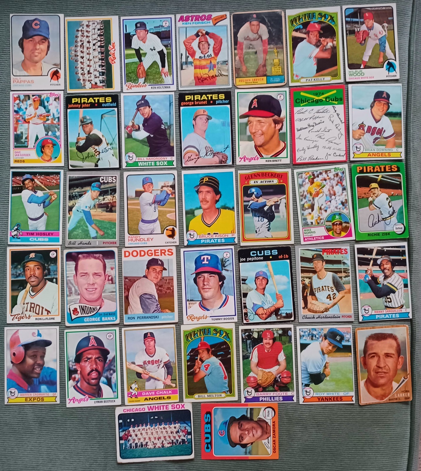 VINTAGE BASEBALL CARD COLLECTION! TOPPS CHIGAGO CUBS WHITE SOX PIRATES +