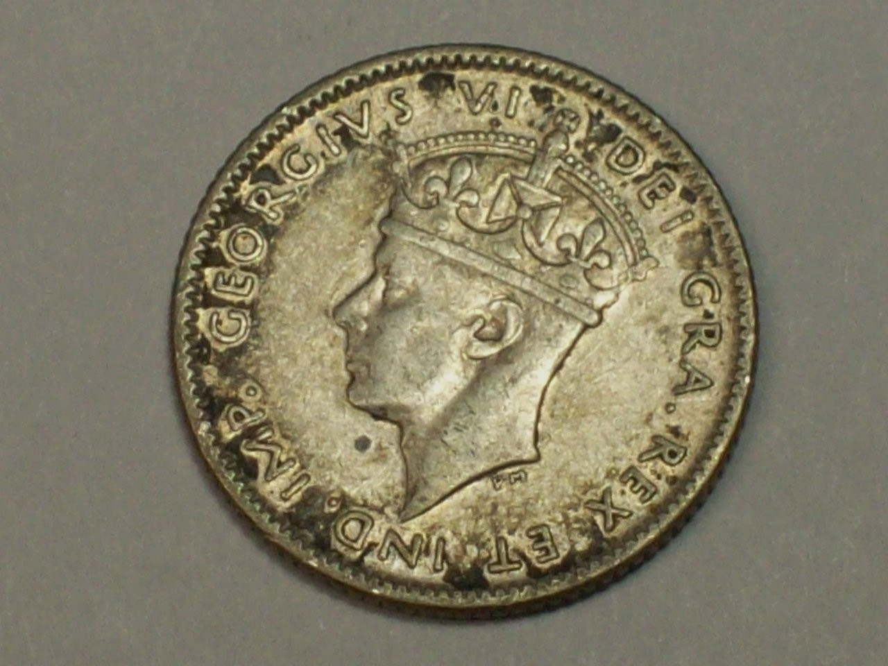 SILVER 1946-C Newfoundland 10 Cents    KM#20a     XF     SN8128