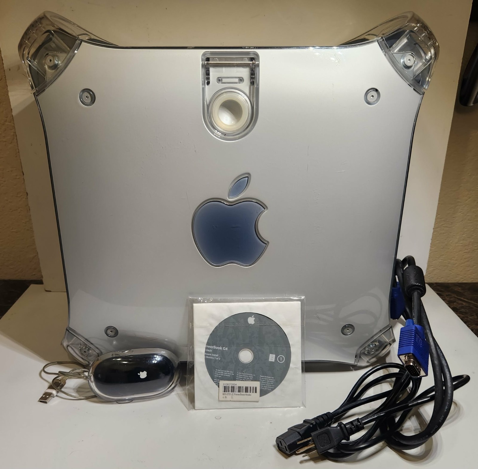 Apple Power Mac G4 Vintage MAC OS X 10.4  Working Original With Extras