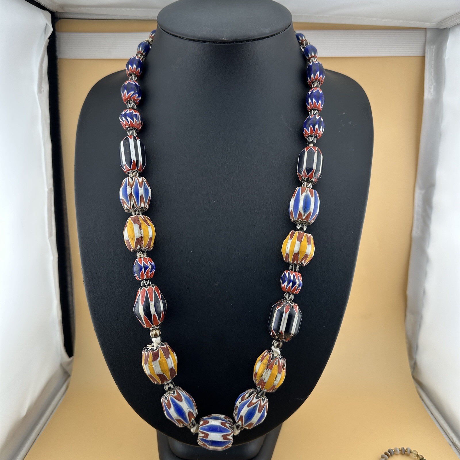 Vintage venetian style chevron big beads collection beaded necklace
