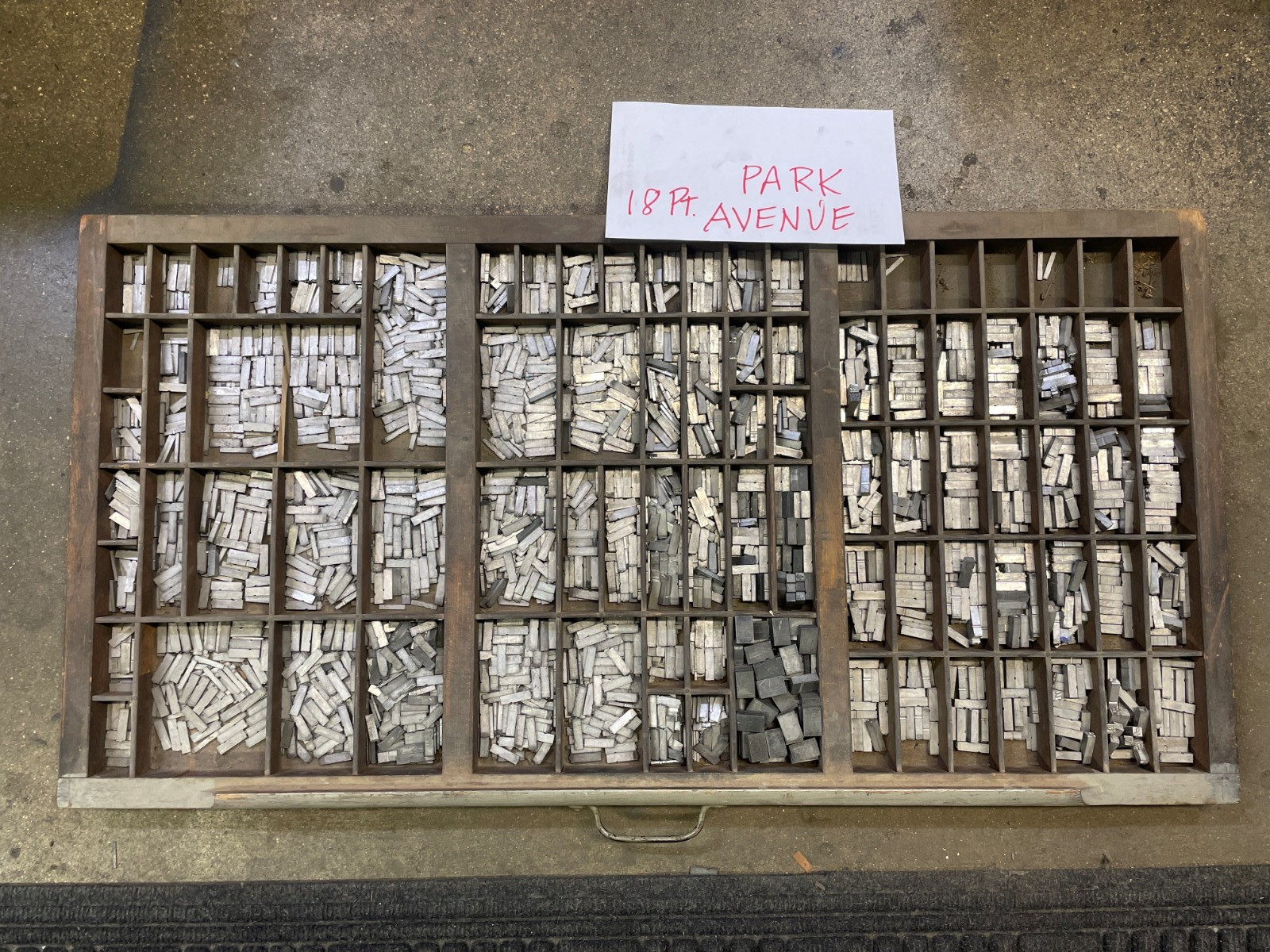 LETTERPRESS LEAD TYPE 18 pt. PARK AVENUE 