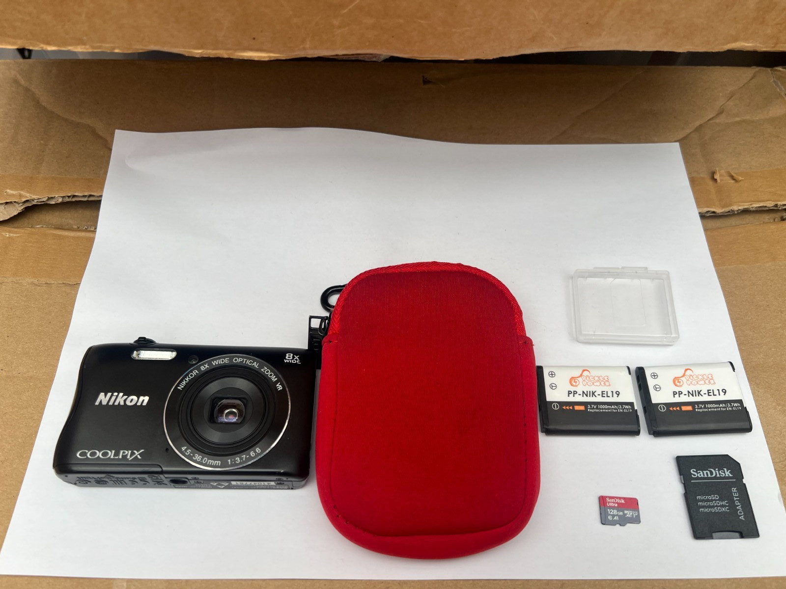 Nikon Coolpix S3700 20.1MP Digital Camera Nikkor 8x Black - Used