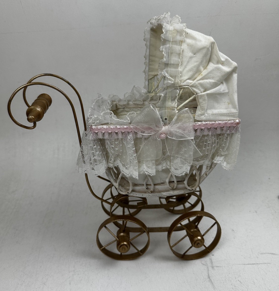 VTG Victorian Style Baby Doll Carriage Buggy Stroller Metal Pink Lace Miniature