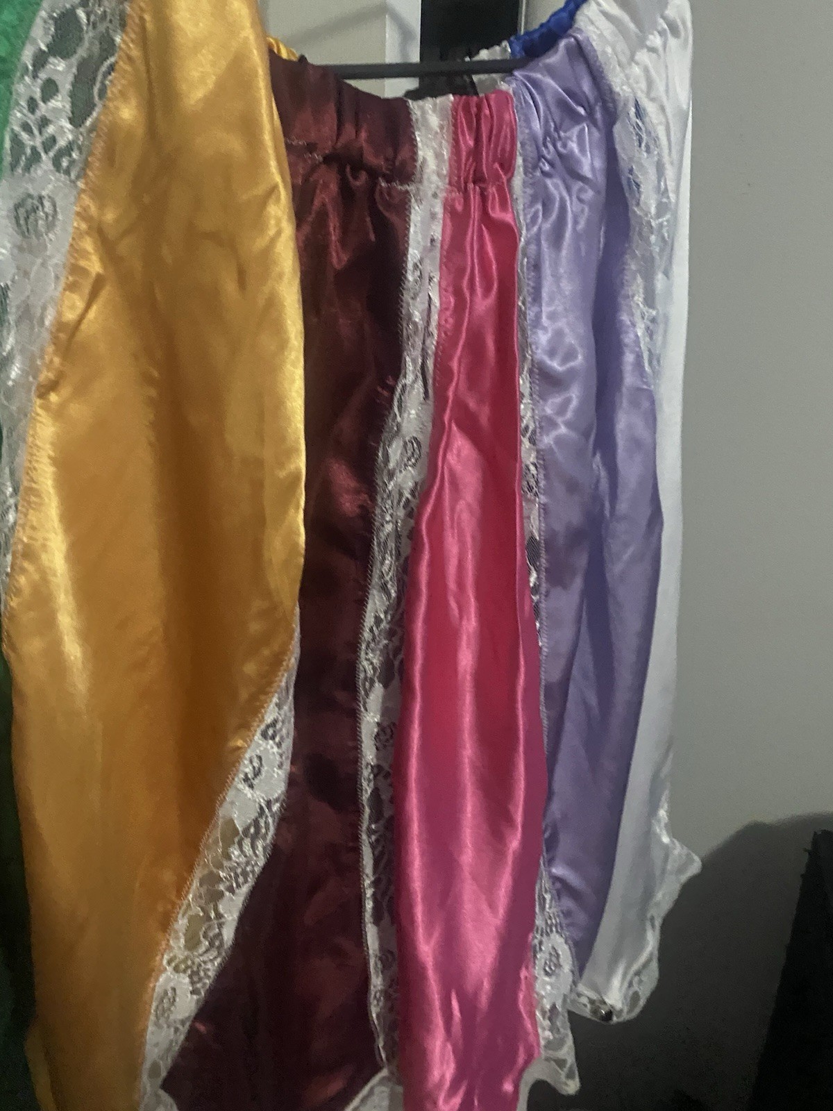 Oya Olla Saya Salla Falda de 9 colores en satin religion yoruba ifa santeria