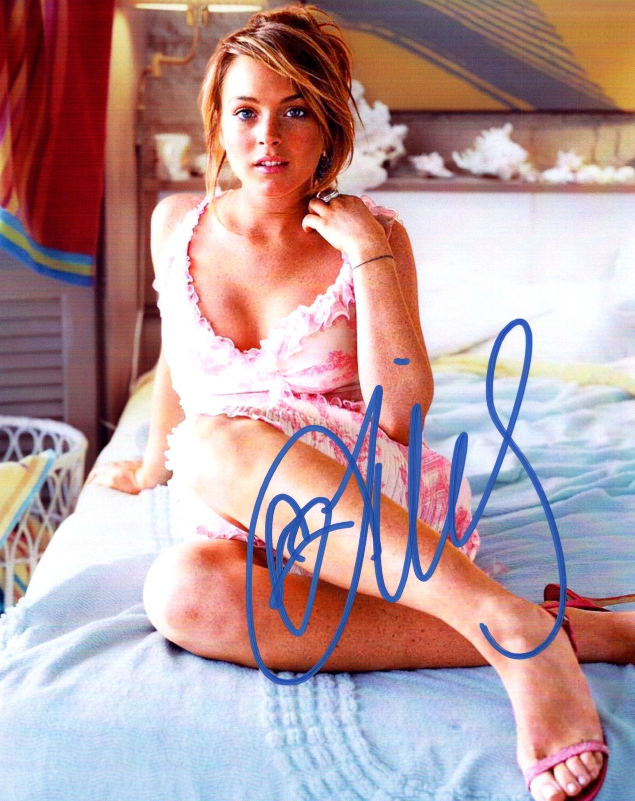 Lindsay Lohan Pink Bed Glamour Signed Autographed Photo Authentic 8X10 COA