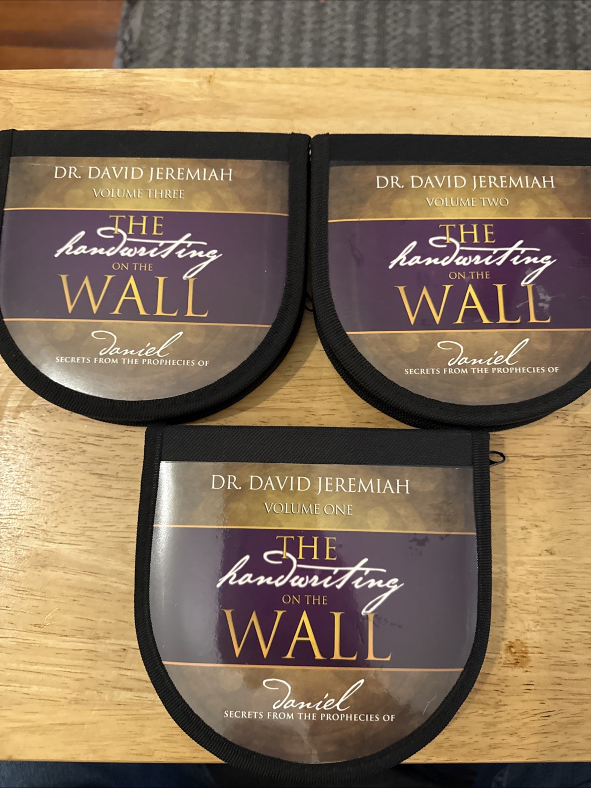 Dr David Jeremiah “Handwriting On The Wall” Audiobook 31 CD Set w/Cases Vol 1-3