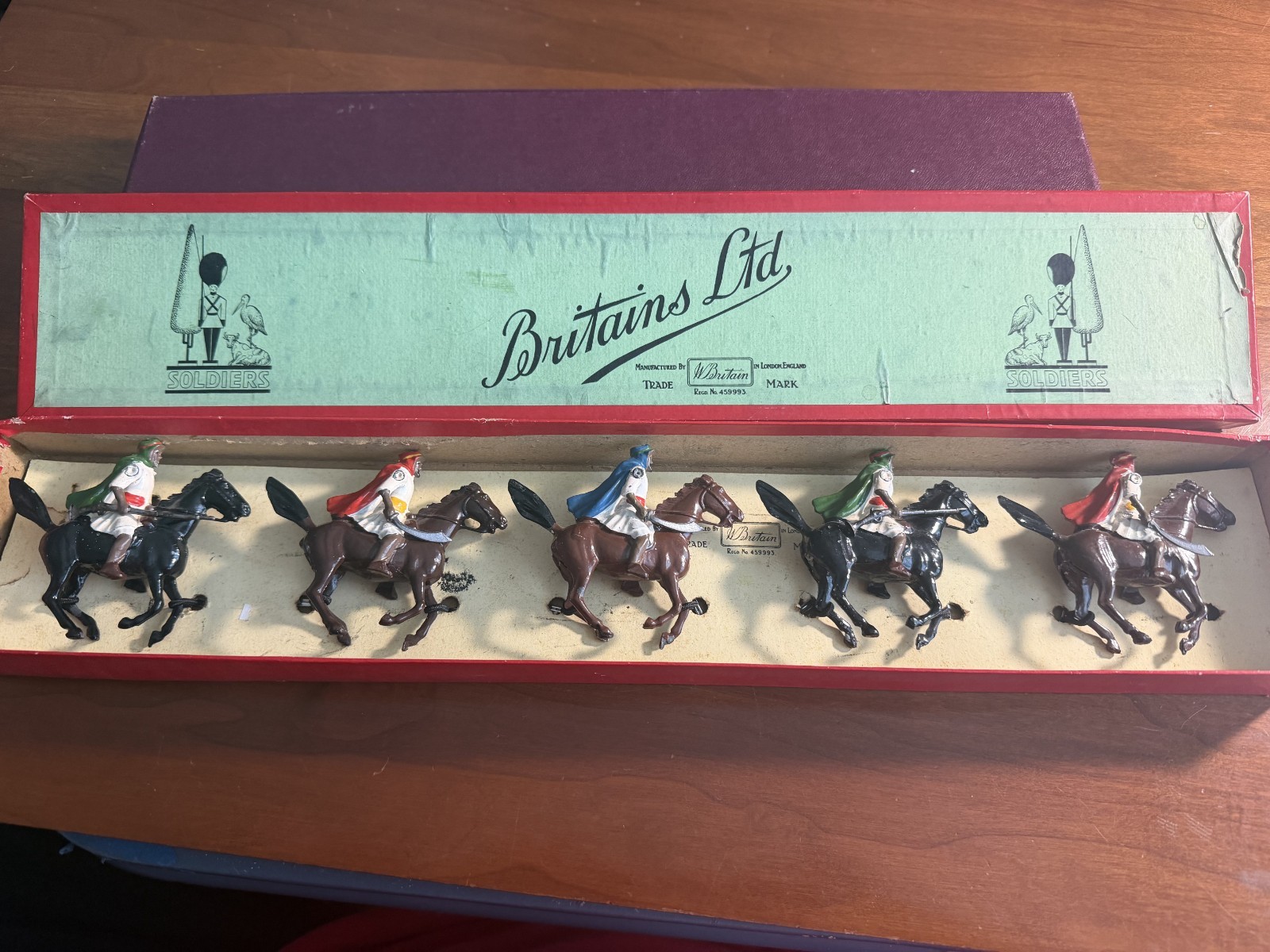 BRITAINS TOY SOLDIERS SET #164 *** THE ARABS OF THE DESERT *** L@@K!