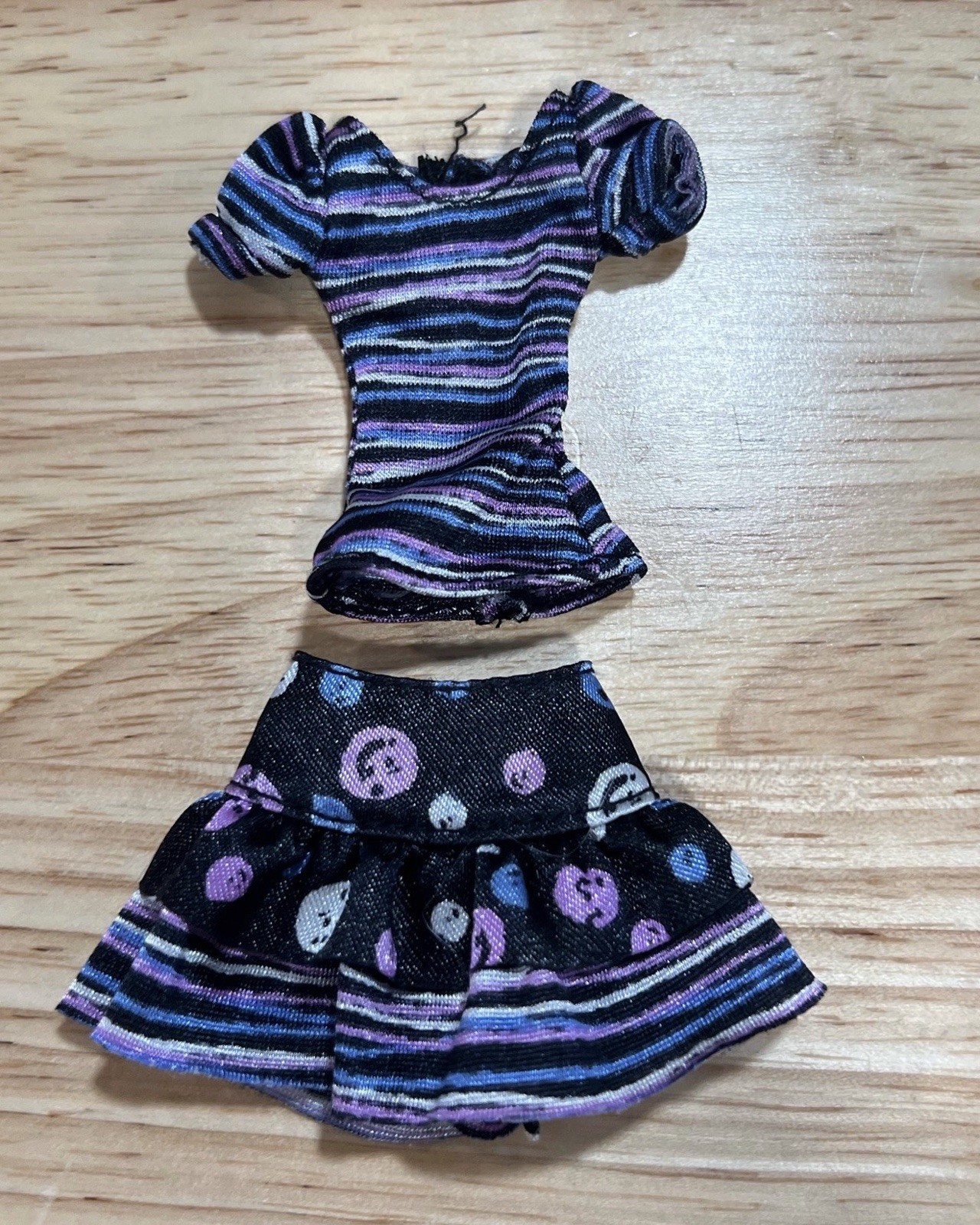 Monster High Catrine DeMew Scaris City of Frights Outfit Top And Skirt
