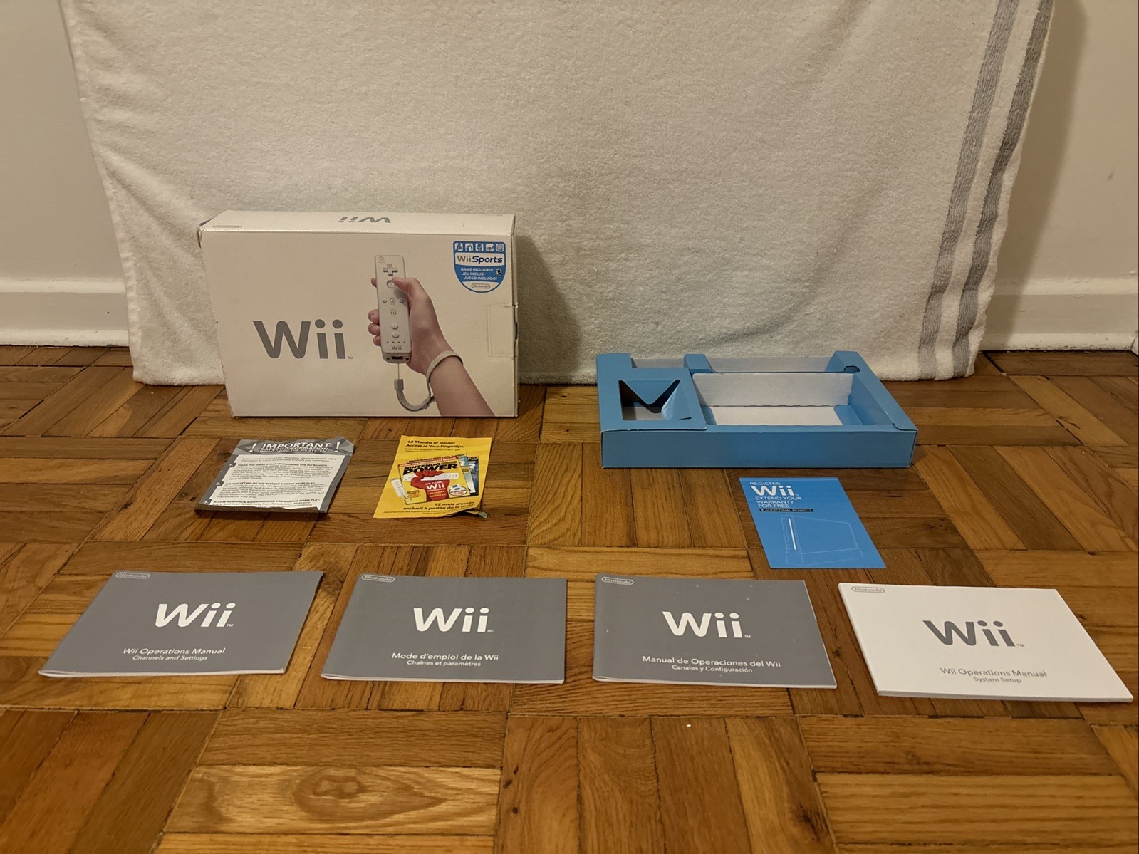 EMPTY Nintendo Wii Sports Console BOX, 1 TRAY + MANUALS ONLY - NO CONSOLE
