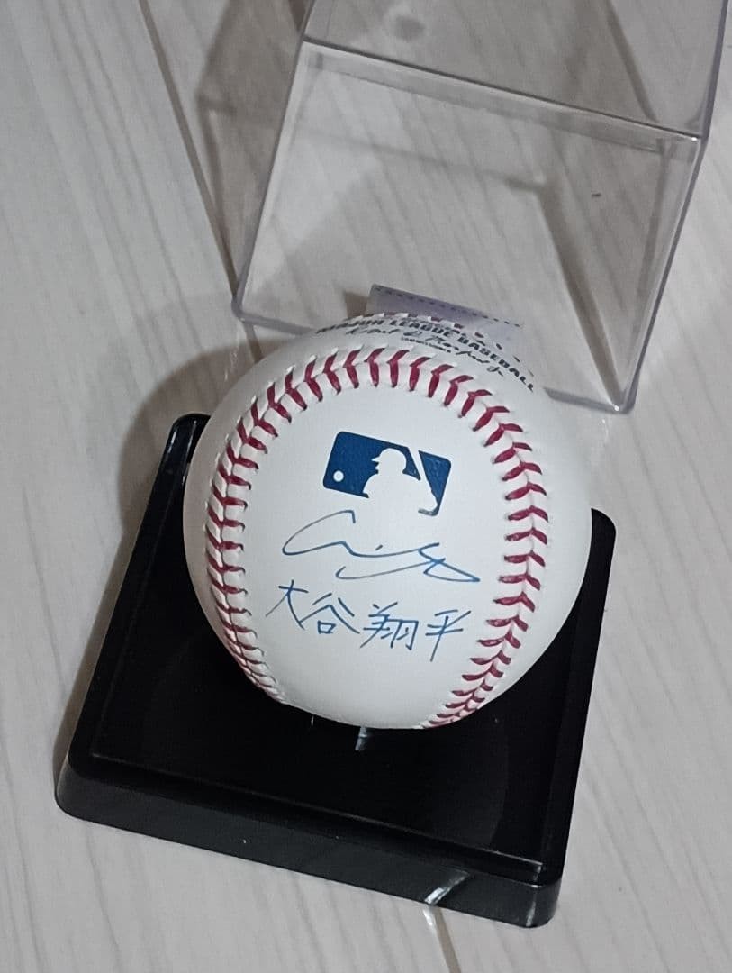 Shohei Otani Autographed MLB Official Ball with Case Dodgers Used