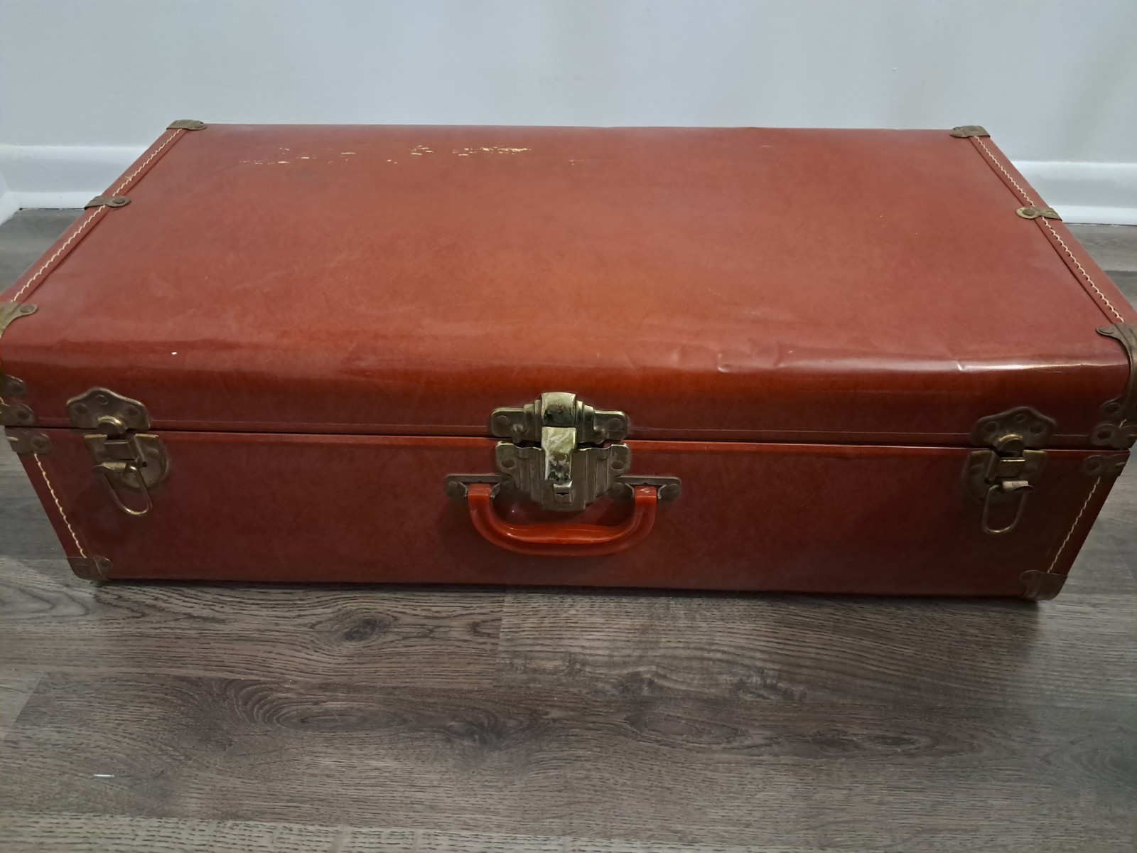 Vintage Leather Hard Suitcase Brown with Locking Metal Hardware 60-100L