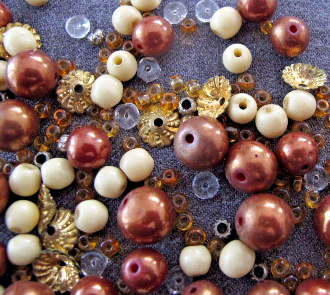 VINTAGE 40'S ASSORTED LOOSE BEADS & CAPS FOR JEWELRY MAKING  80 GRAMS