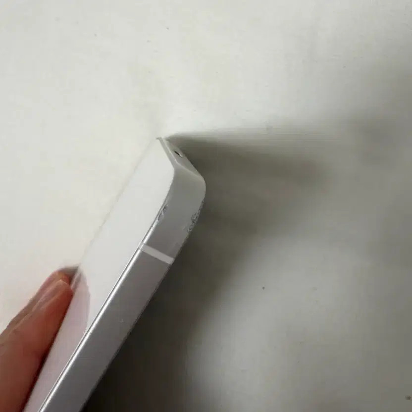 Apple iPhone 12 200GB White Smartphone with Battery 75%