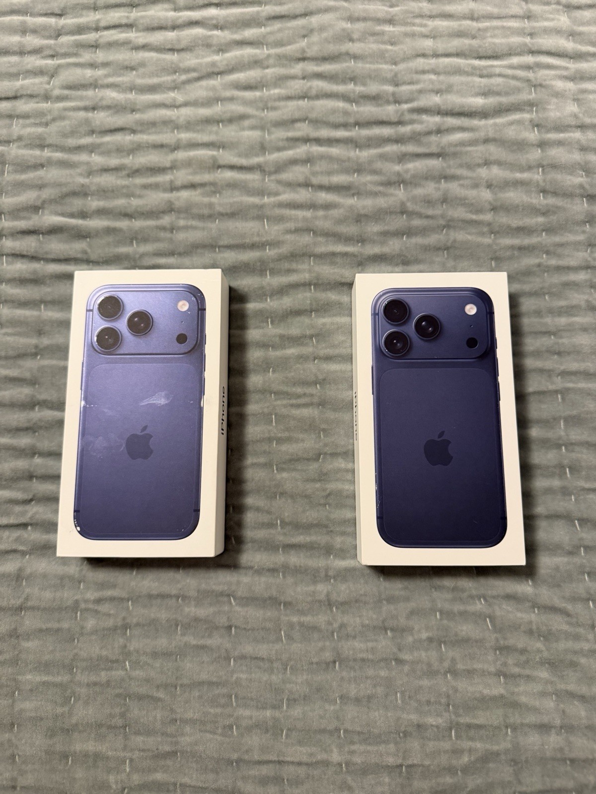 Apple iPhone 17 Pro - 256 GB - Deep Blue (Verizon)