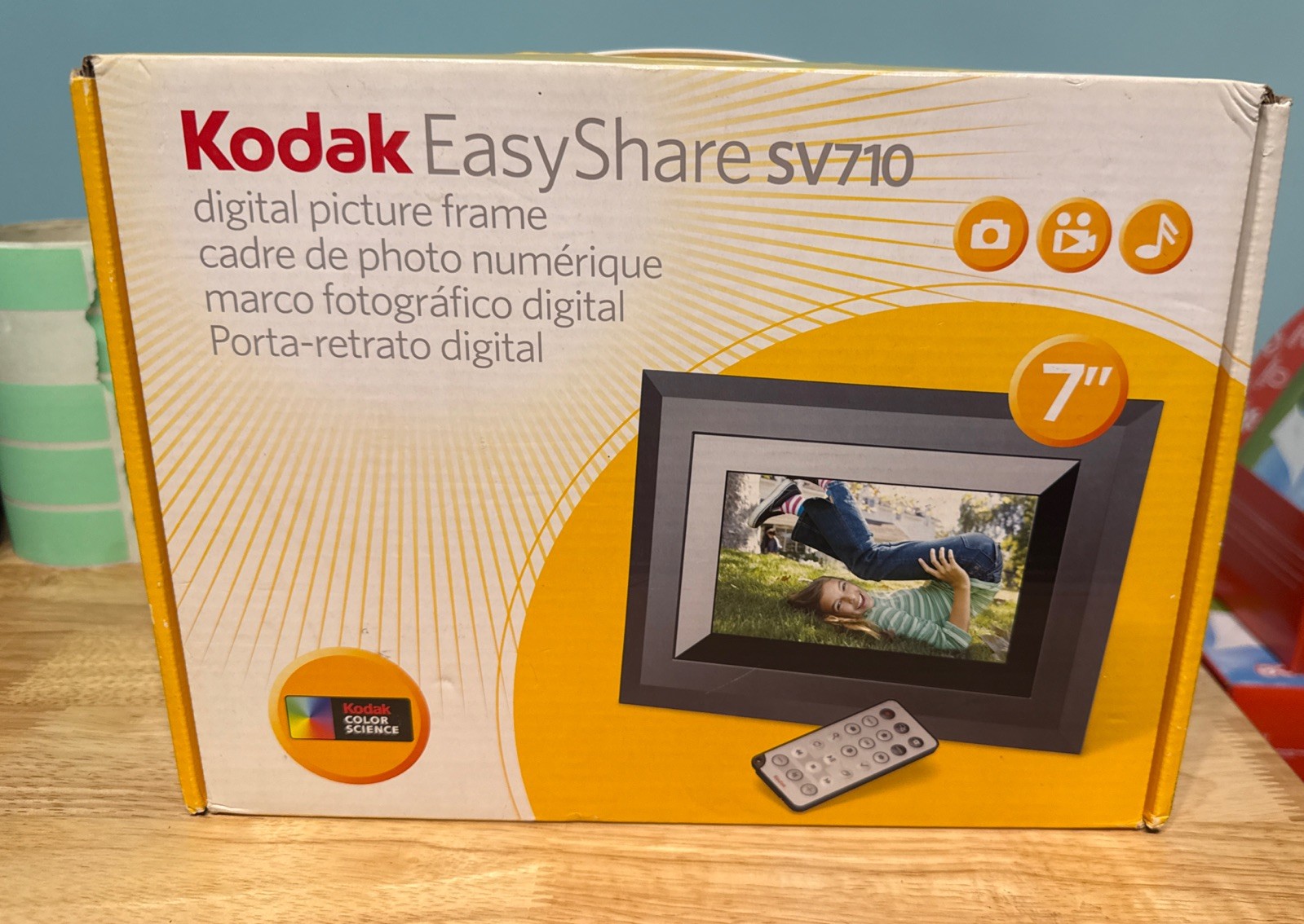Kodak Easy Share SV710 Digital Desktop Picture Frame New