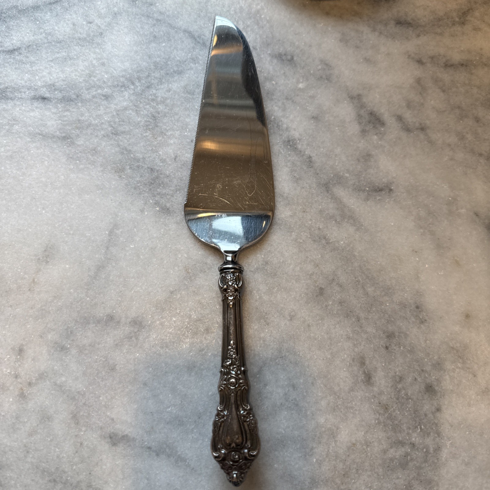 Lunt | Eloquence | Cake & Pie Server | Sterling Handle | Stainless Blade