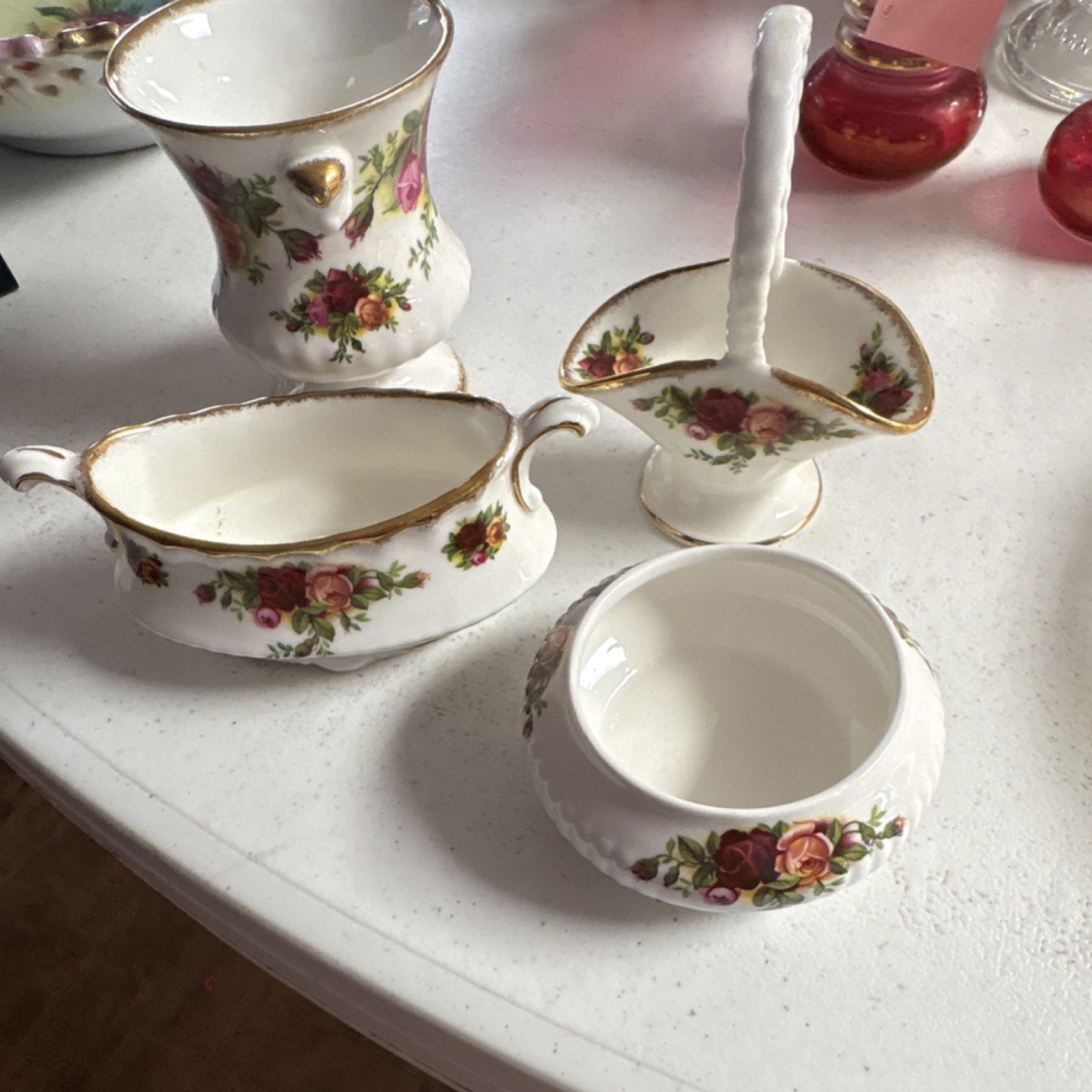 Royal Albert Old Country Roses Bone China 4-Piece Dinner Set Bowl Vase Basket