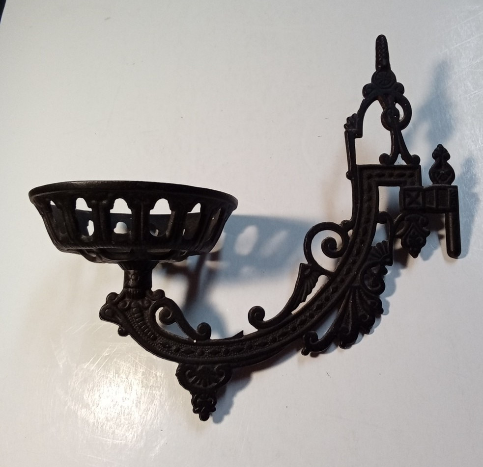 Vintage Cast Iron Wall Sconce Oil Kero Lamp Candle with Swing Arm